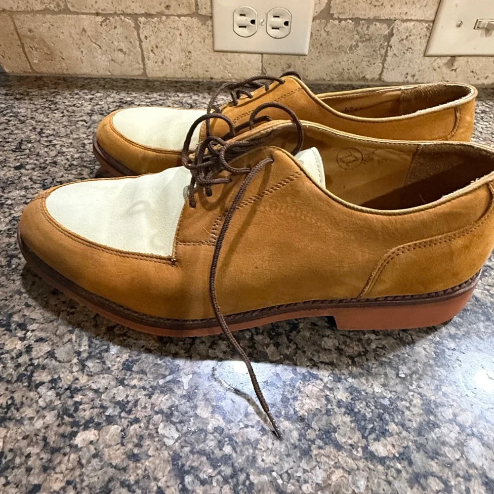 Cole Haan Mens 8.5 Two Tone Suede Leather Buck Oxfords Tan‎ Cream Made in USA